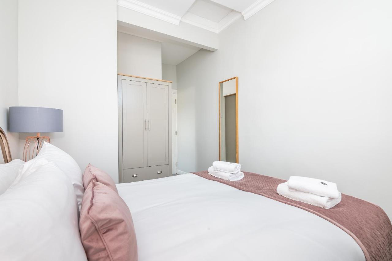 Сasa de vacaciones Elegant And Modern 5 Bed House I Pass The Keys *